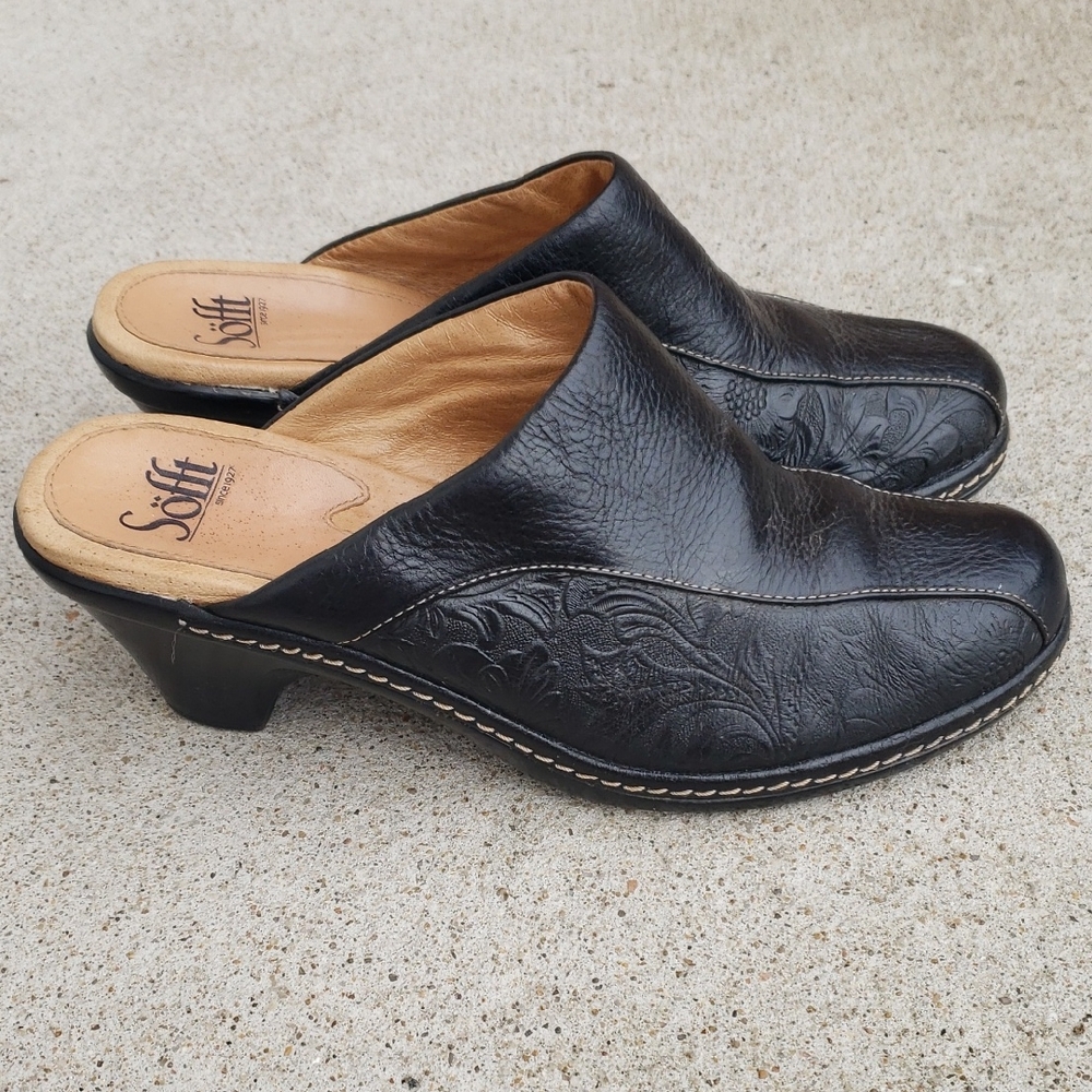 Sofft Floral Embossed Black Leather Slip On Mules Clogs Size 7.5 Comfort Neutral - Picture 2 of 16